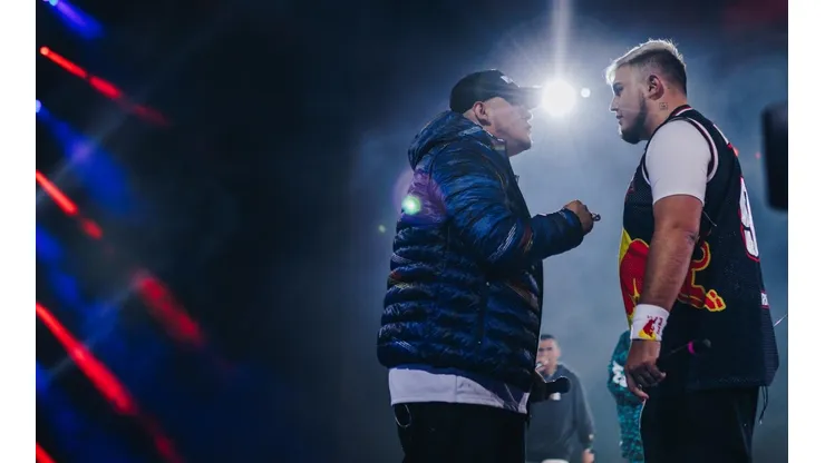 El camino de Aczino para ser el primer bicampeón internacional de Red Bull Batalla se plasma en un nuevo documental.