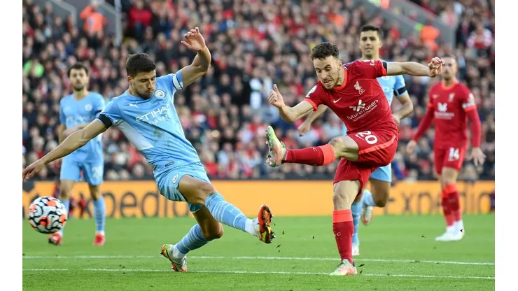 Manchester City y Liverpool podrían definir al campeón este domingo.