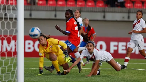 Mary Valencia abrió el marcador de la Roja Sub 20 en el estadio Nicolás Chahuán.