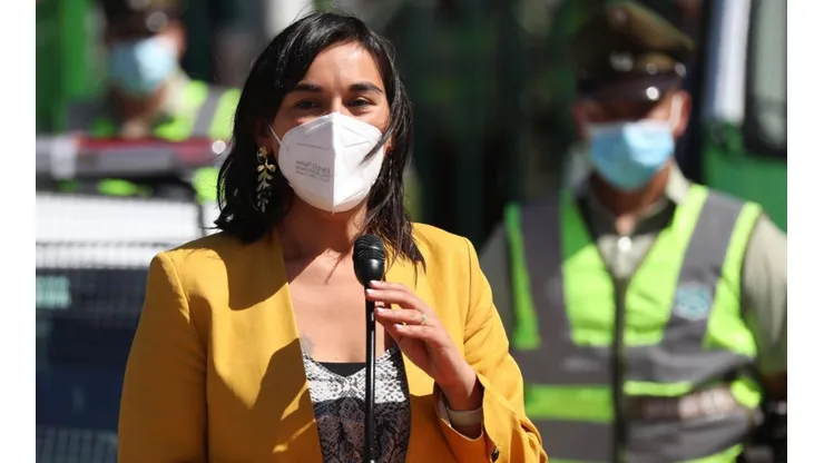 Izkia Siches recibe las críticas de la oposición.