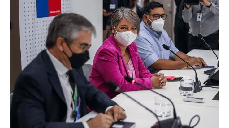 Reunión de los ministros de Hacienda y Trabajo con la CUT