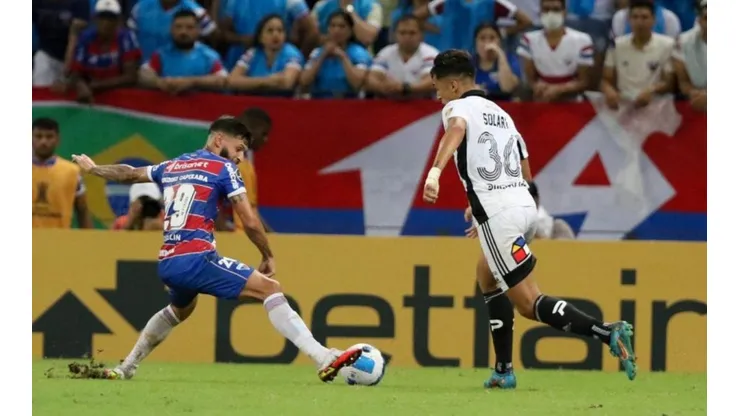 Video: Pablo Solari estira el marcador para Colo Colo en Brasil