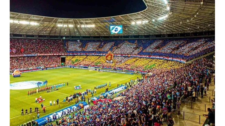 La hinchada del Fortaleza promete una fiesta para jugar ante Colo Colo