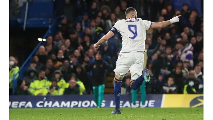 Karim Benzema celebra uno de sus goles ante Chelsea