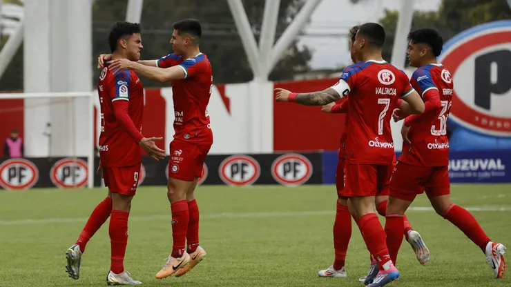 Unión La Calera venció a Palestino.