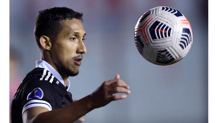 Christofer Gonzales, ex jugador de Colo Colo, está en las filas de Sporting Cristal.