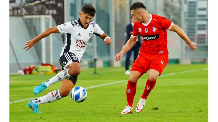 Colo Colo es el nuevo puntero del Campeonato Nacional.