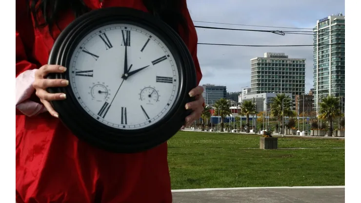 ¿Se adelantan o se atrasan los relojes este sábado 2 de abril?