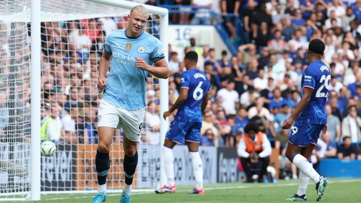 Erling Haaland anotó el primer gol del Manchester City en la nueva temporada de la Premier League.