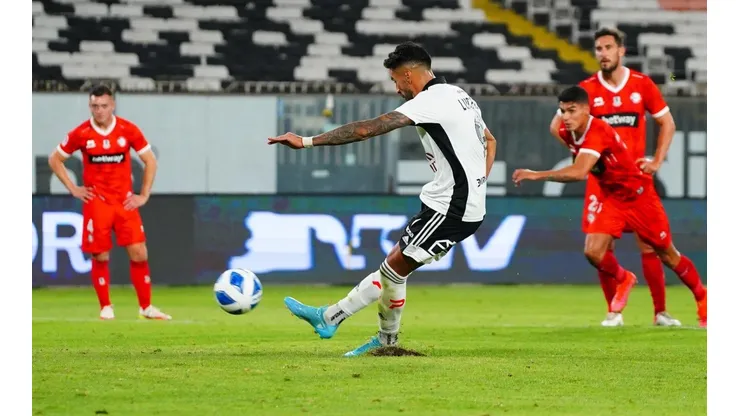 Juan Martín Lucero y el tercer penal errado por Colo Colo en lo que va del Campeonato Nacional.
