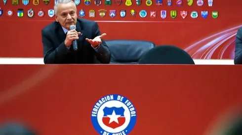 Javier Castrilli está en el ojo del huracán y los árbitros piden su renuncia a la ANFP