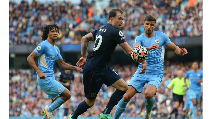 Manchester City está en la cima de la Premier League con 70 puntos.