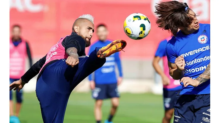 Arturo Vidal eludió las polémicas con los dirigentes antes de su regreso a Italia