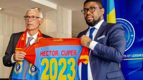 Cúper en su presentación como DT del Congo