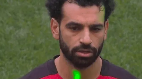 Los lásers no dejaron tranquilo a Salah
