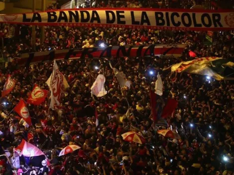 Banderazo peruano con miles de hinchas en las calles