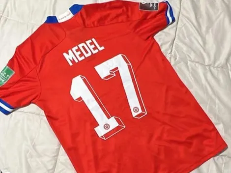 El Pailita le agradece la camiseta de Chile a Gary Medel
