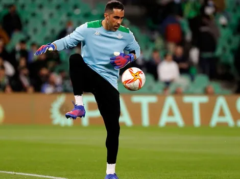 Claudio Bravo ya está en España y trasnochará por la Roja