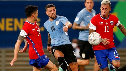 Chile y Uruguay protagonizan uno de los partidos más interesantes de la jornada.