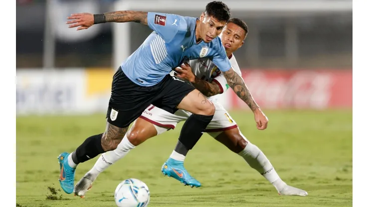 Mathías Olivera no jugará frente a Chile