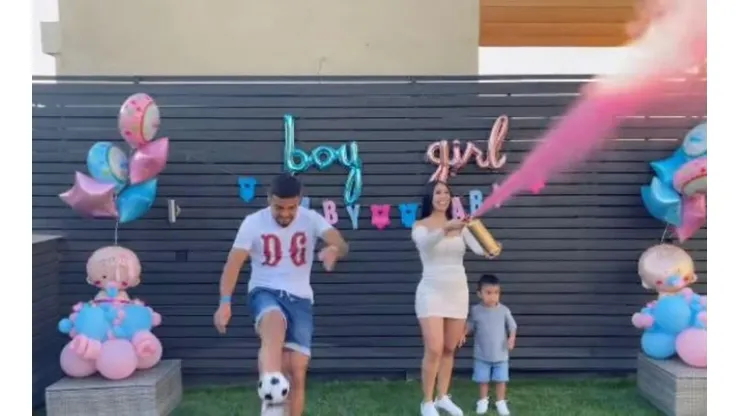 El momento que se revela el sexo de la hija de Paulo Díaz.