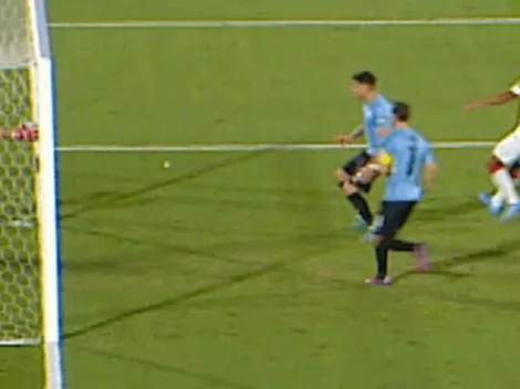 ¿Manipulación? Creador del VAR apoya tesis del "cogoteo" a Perú ante Uruguay