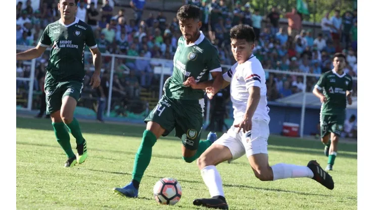 Deportes Santa Cruz y General Velásquez juegan un nuevo clásico huaso.