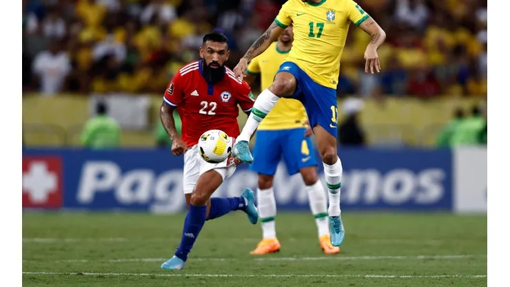 Ronnie Fernández tuvo su debut con la camiseta de Chile ante Brasil