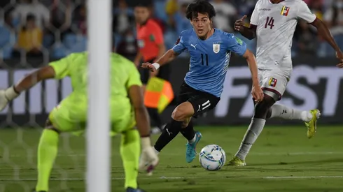 Facundo Pellistri no estará para el choque ante Chile