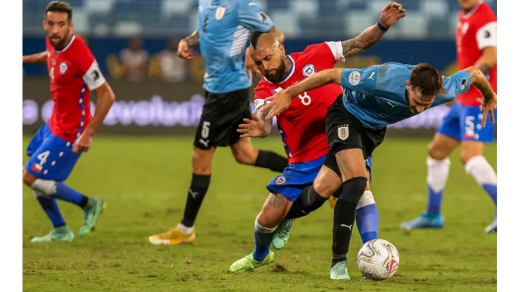 El técnico de la Celeste advirtió que a pesar de estar clasificados saldrán a buscar la victoria en su visita a la selección chilena en San Carlos de Apoquindo.