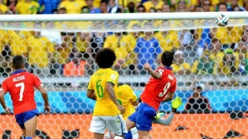 Pinilla pudo cambiar la historia del Mundial con su remate al travesaño