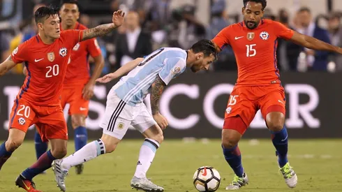 Jean Beausejour se declara loco devoto del DT Charles Aránguiz.