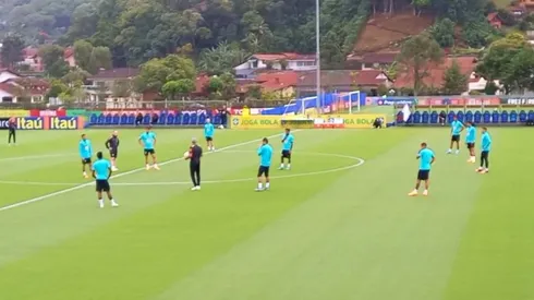 Brasil no tiene dudas en la formación. Alisson; Danilo, Marquinhos, Thiago Silva y Arana; Fred, Casemiro, Lucas Paqueta; Antony, Neymar y Vinicius Junior