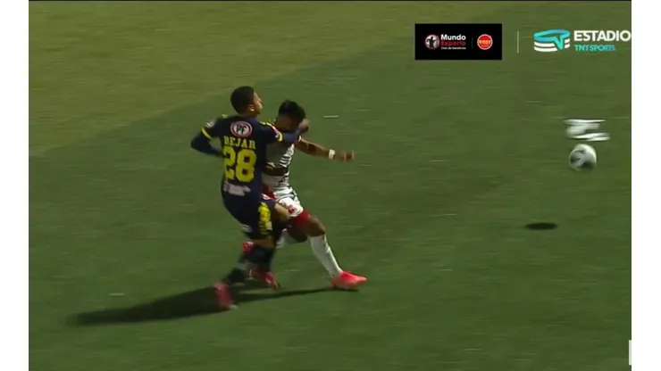 El momento del primer combo de parte del jugador de Universidad de Concepción.