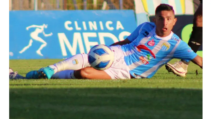 Felipe Flores fue la clave de los dos goles de Magallanes en la victoria sobre Cobreloa por la sexta fecha del Campeonato de Primera B