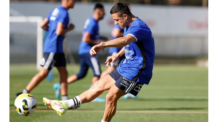 Alexis quiere dejar a la Roja al menos en la repesca