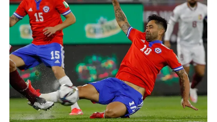 Luis Jiménez es baja en la Roja contra Brasil y Uruguay.