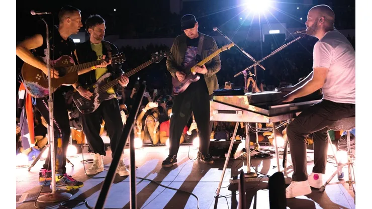 Coldplay en el escenario.