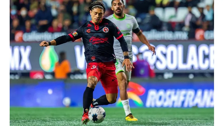 Joaquín Montecinos anotó el gol del triunfo de Xolos en el epílogo de un partido disputado de principio a fin