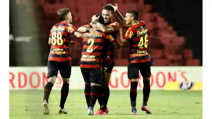Javier Parraguez la está rompiendo en Brasil con la camiseta del Sport Recife