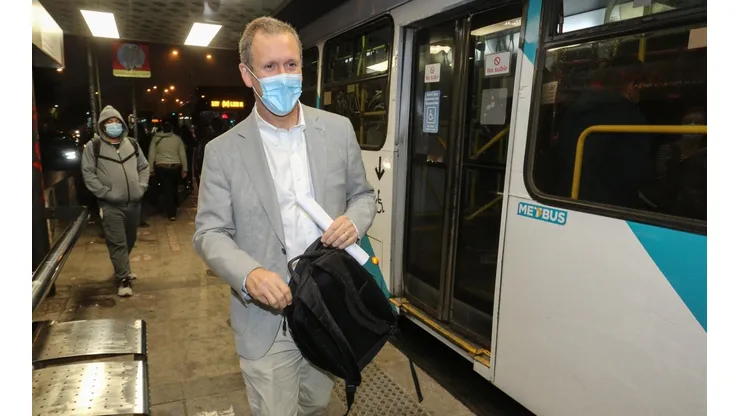 Ministro de Transportes en contra de bajar el impuesto a combustibles