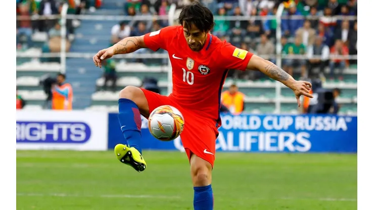 Mago Valdivia deja botando el retiro y aborda los partidos de la selección chilena.