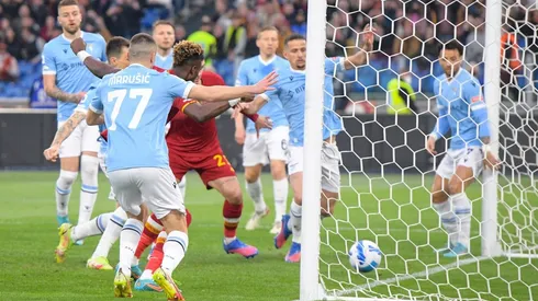 El madrugador gol de la Roma contra Lazio en el clásico.