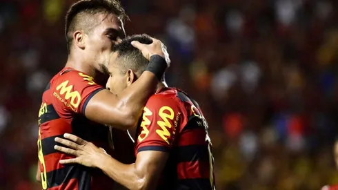 Javier Parraguez se ganó los aplausos en Brasil por su gesto con Ray Vanegas