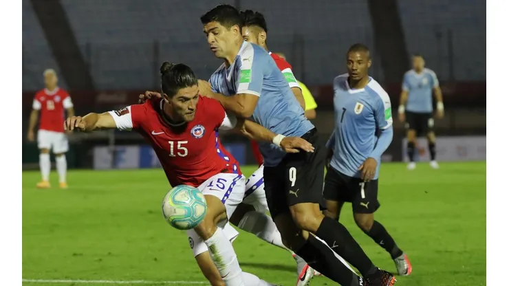 Luis Suárez buscará amargarle la fiesta a Chile en el cierre de eliminatorias