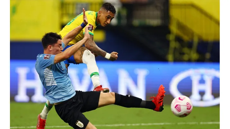 Raphinha será una de las bajas de Brasil ante Chile en eliminatorias