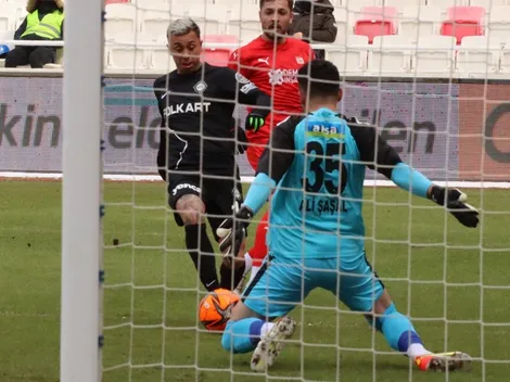 Martín Rodríguez anota en Turquía tras pase de Pinares