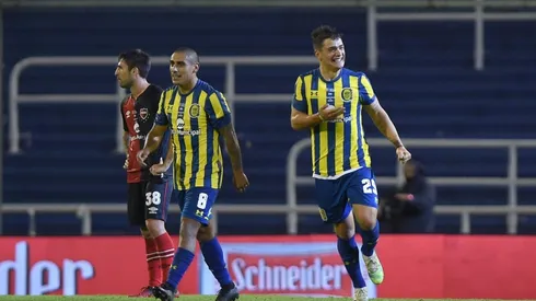 Rosario Central y Newell's protagonizan uno de los clásicos de la fecha del fútbol argentino.