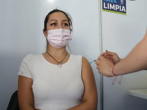 Covid-19 | ¿Quiénes se pueden vacunar entre el 21 y el 27 de marzo en Chile?