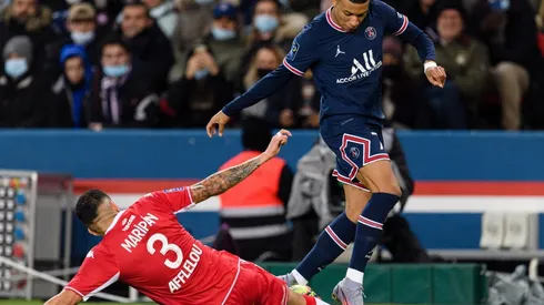 Maripán y el Mónaco buscarán detener el poderío del PSG en Francia.